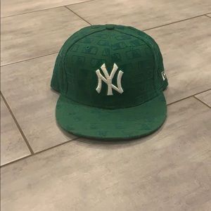New era Yankees fitted hat